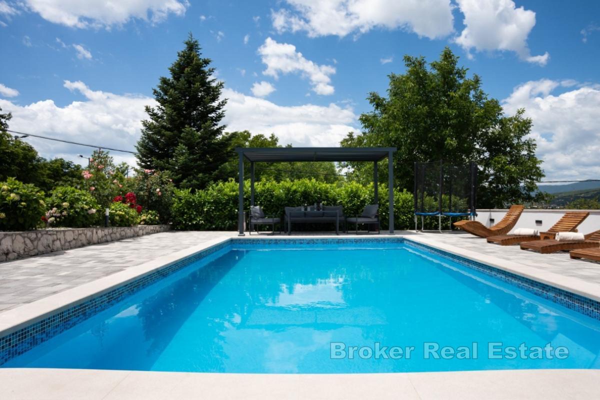 Modernes Landhaus mit privatem Pool