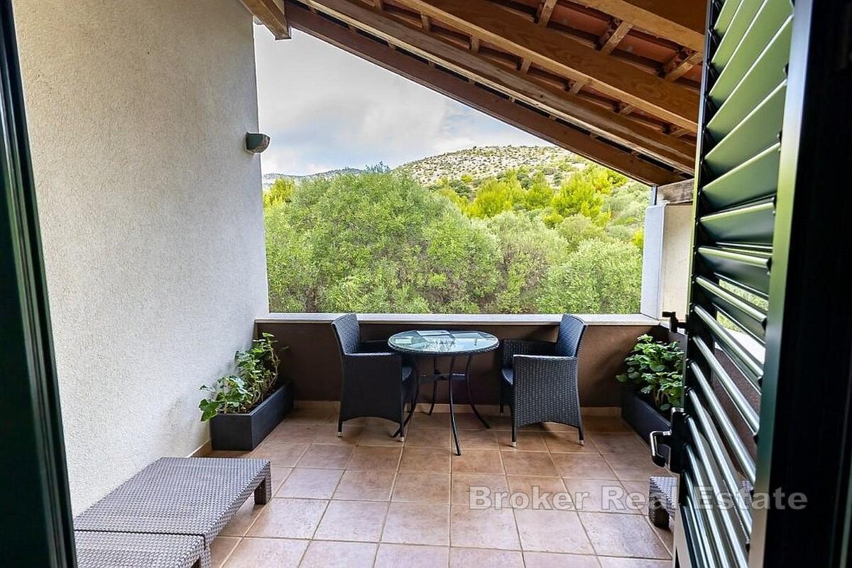 Charmantes dalmatinisches Haus mit unverbaubarem Meerblick
