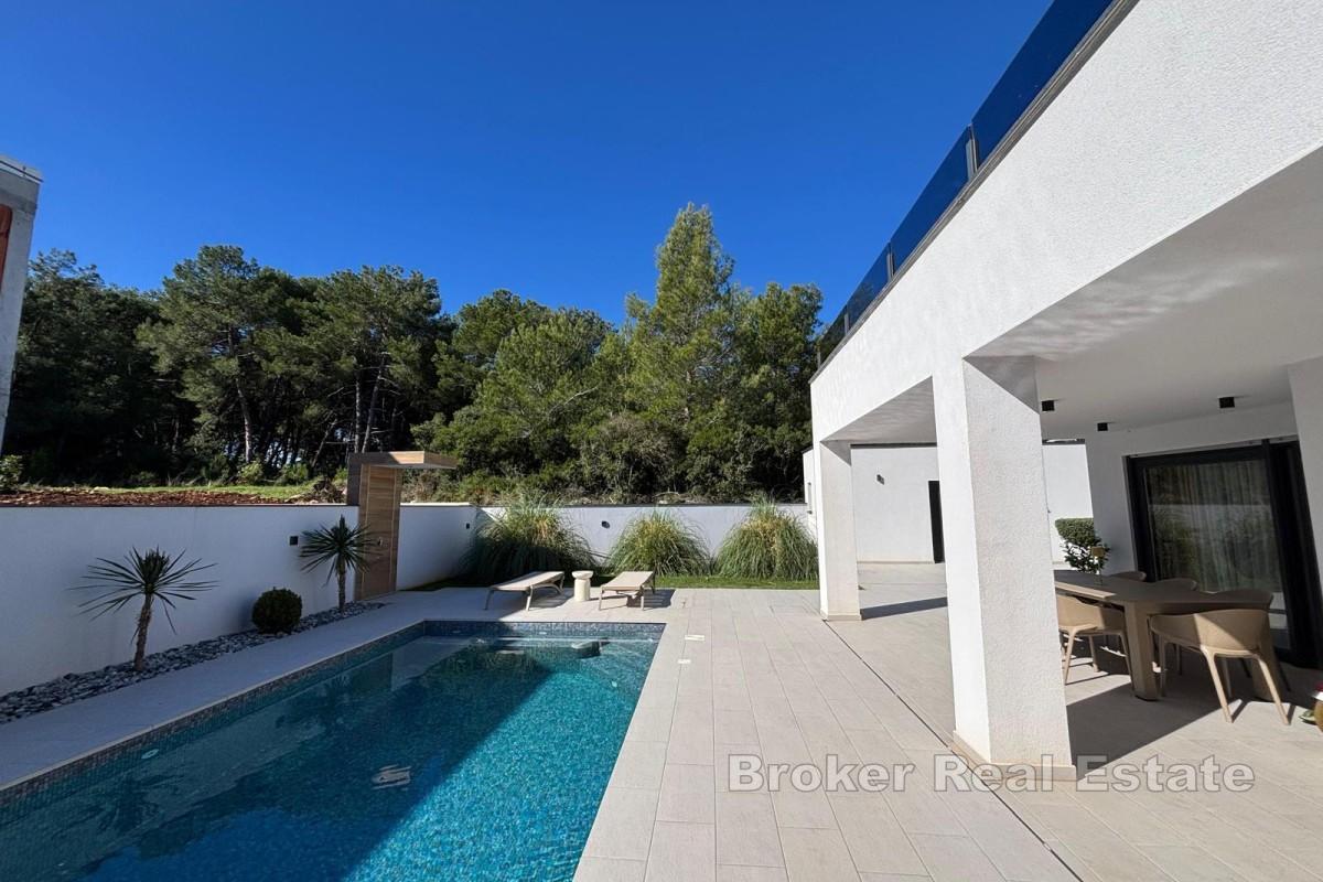 Lyxvilla med pool i en lugn del av Pula