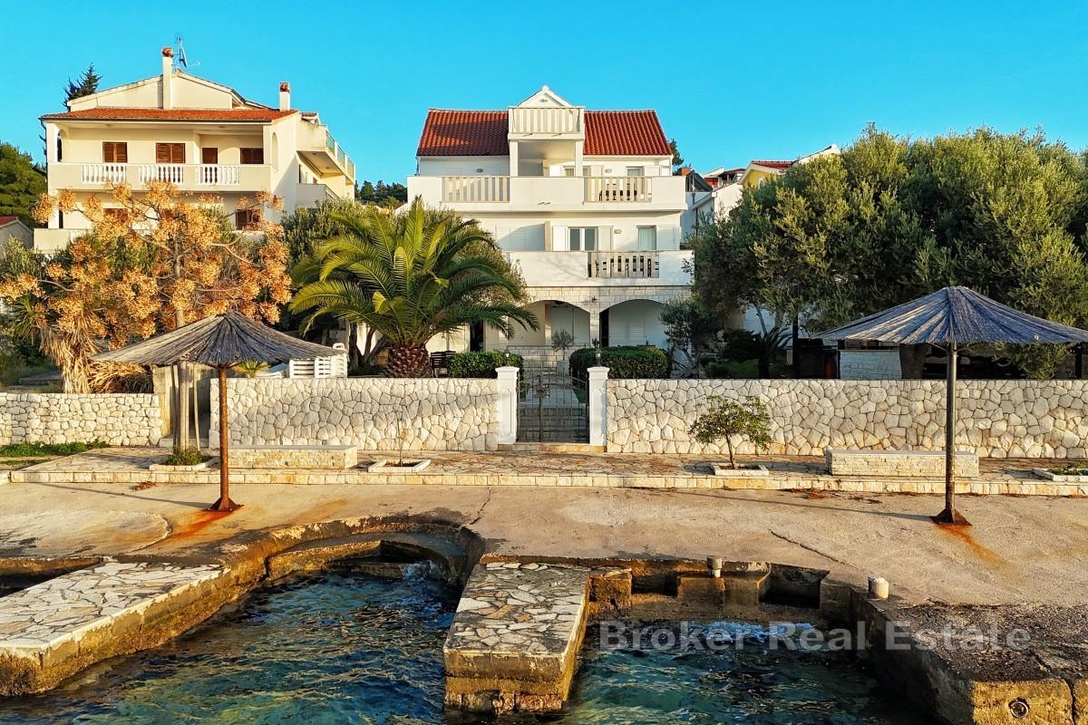 Villa i första raden vid havet