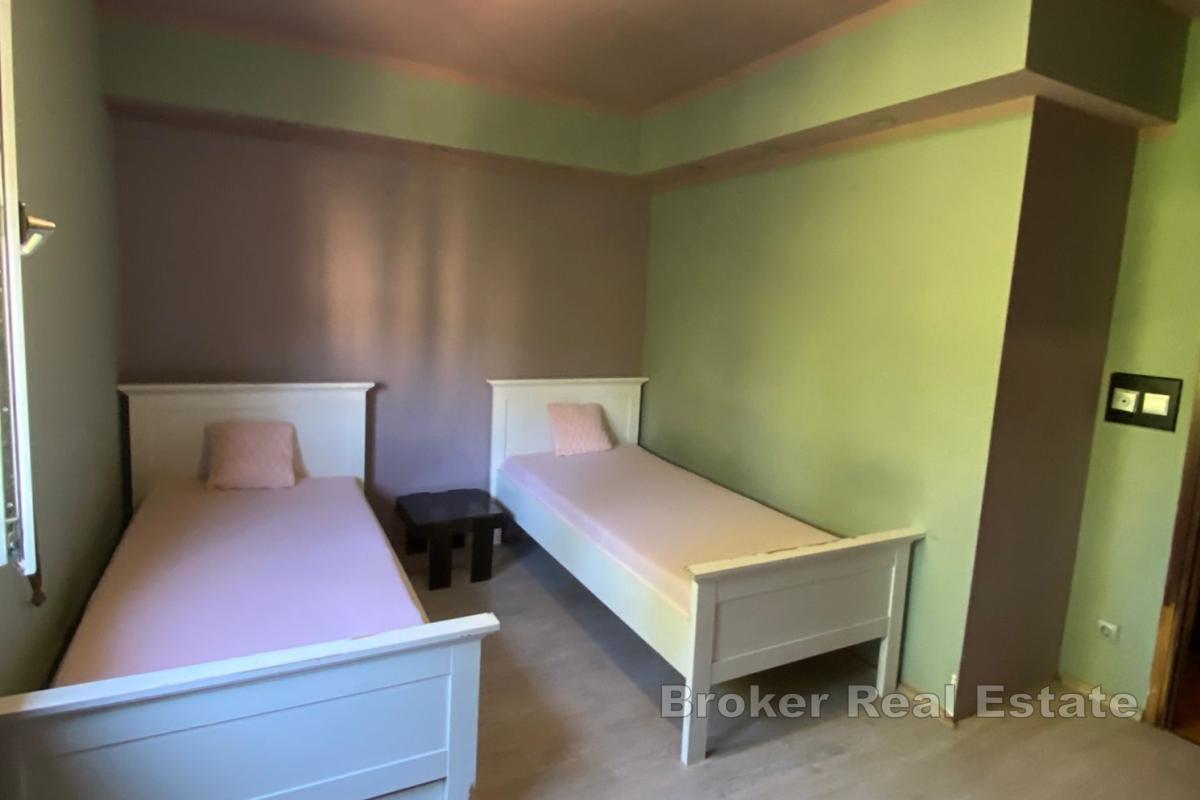 Ampio appartamento bilocale con loggia in posizione eccellente