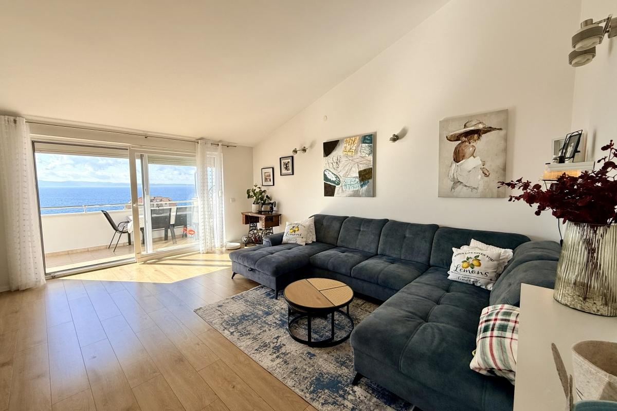 001-2060-02-Split-Znjan-Spacious-three-bedroom-apartment-for-sale