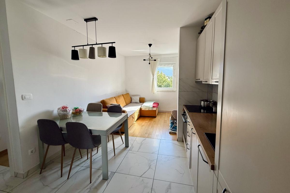 001-2060-05-Split-Area-Two-bedroom-apartment-with-two-parking-spaces-for-sale