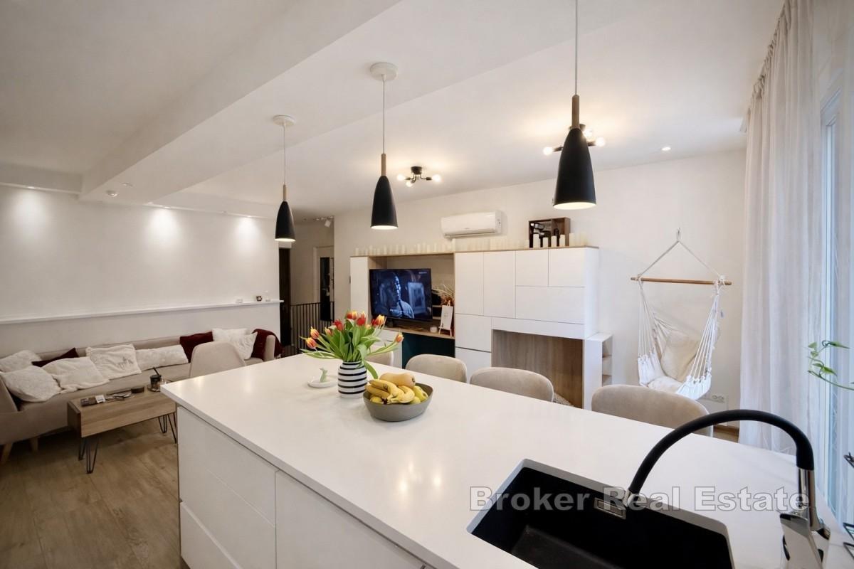 Nowoczesny apartament z dwiema sypialniami i dużym, prywatnym ogrodem