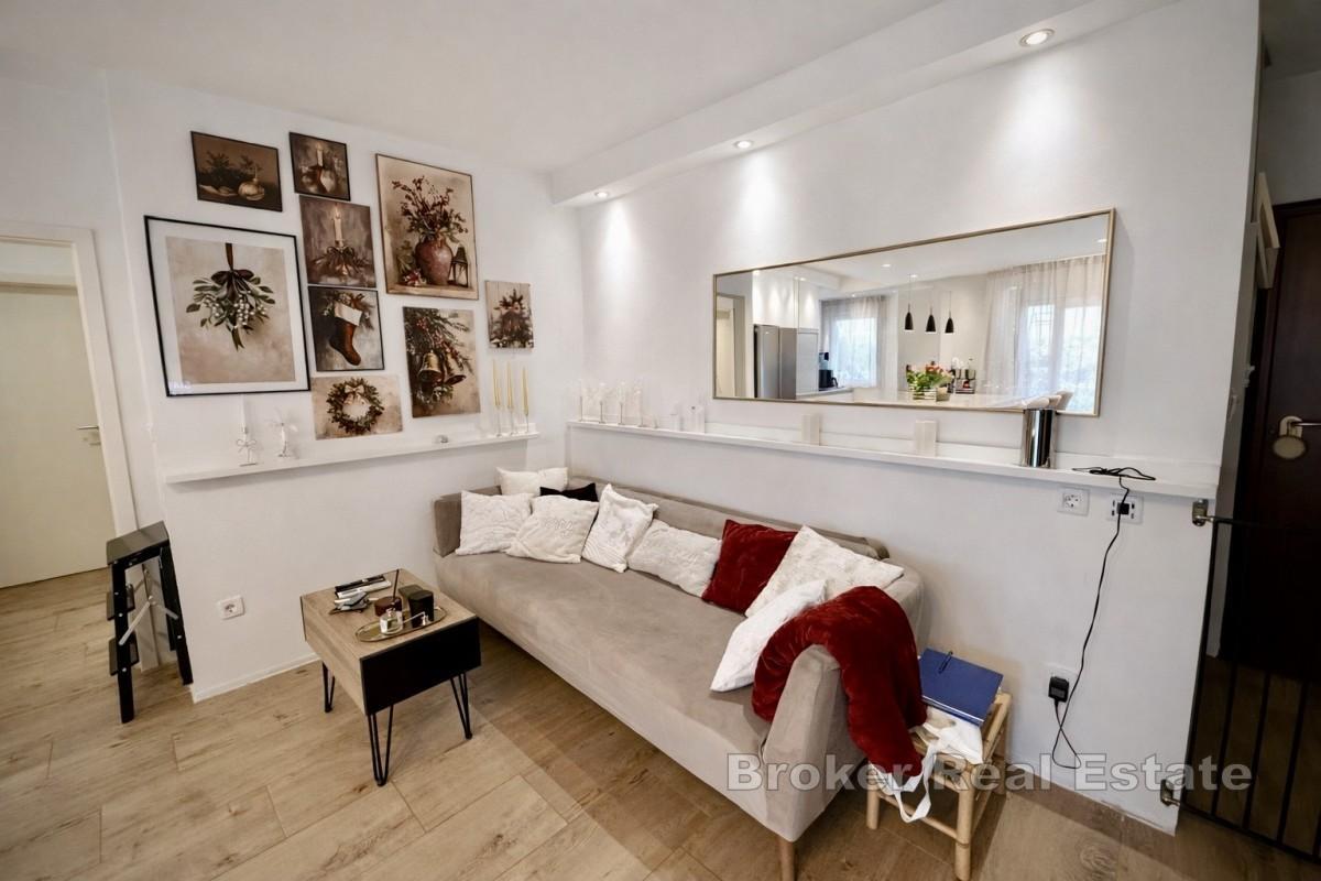 Nowoczesny apartament z dwiema sypialniami i dużym, prywatnym ogrodem