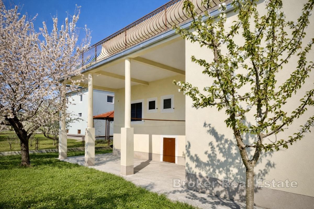 Charmantes Einfamilienhaus mit Garten und zwei separaten Wohnungen