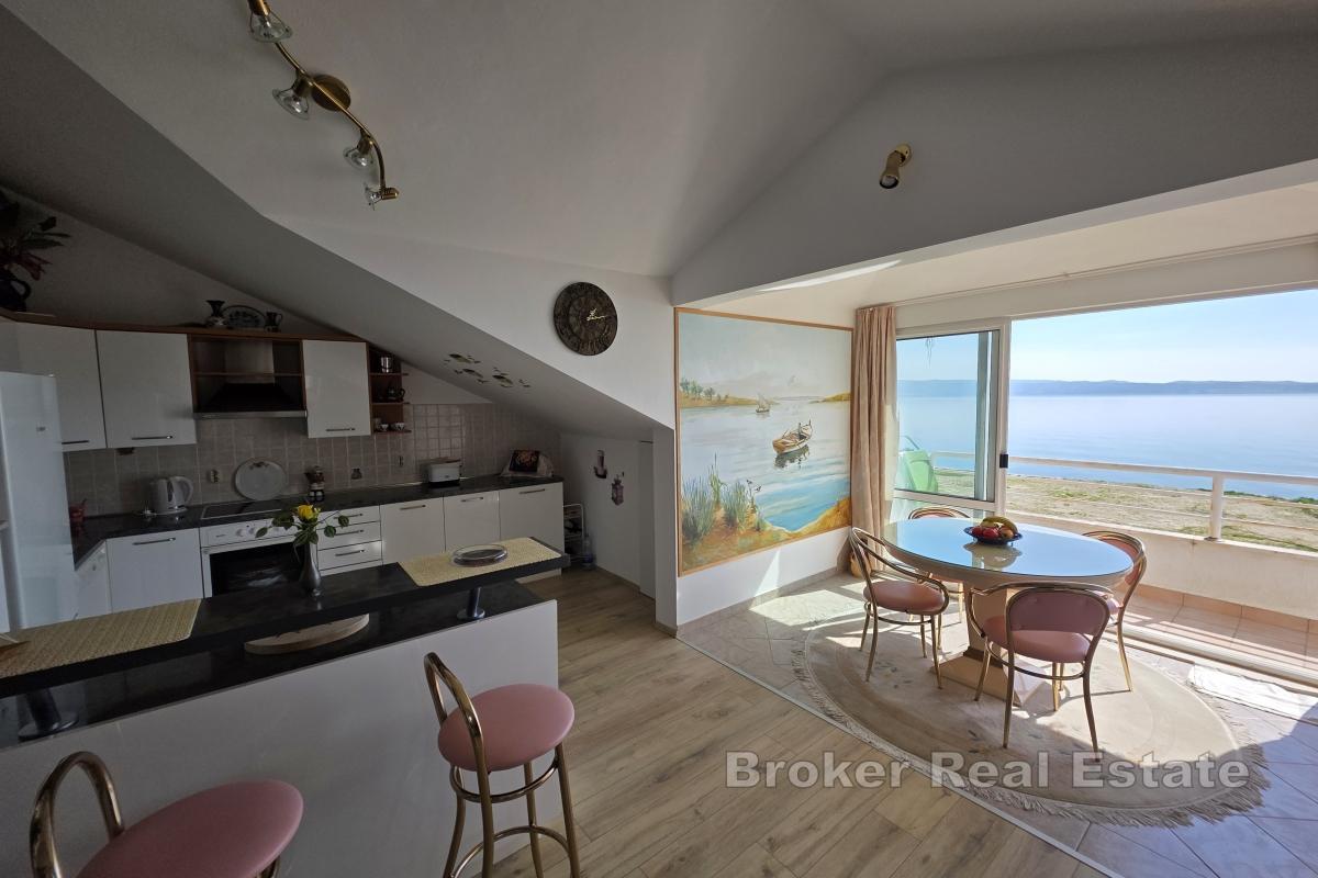 Dvoupokojový apartmán v Žnjanu s panoramatickým výhledem na moře