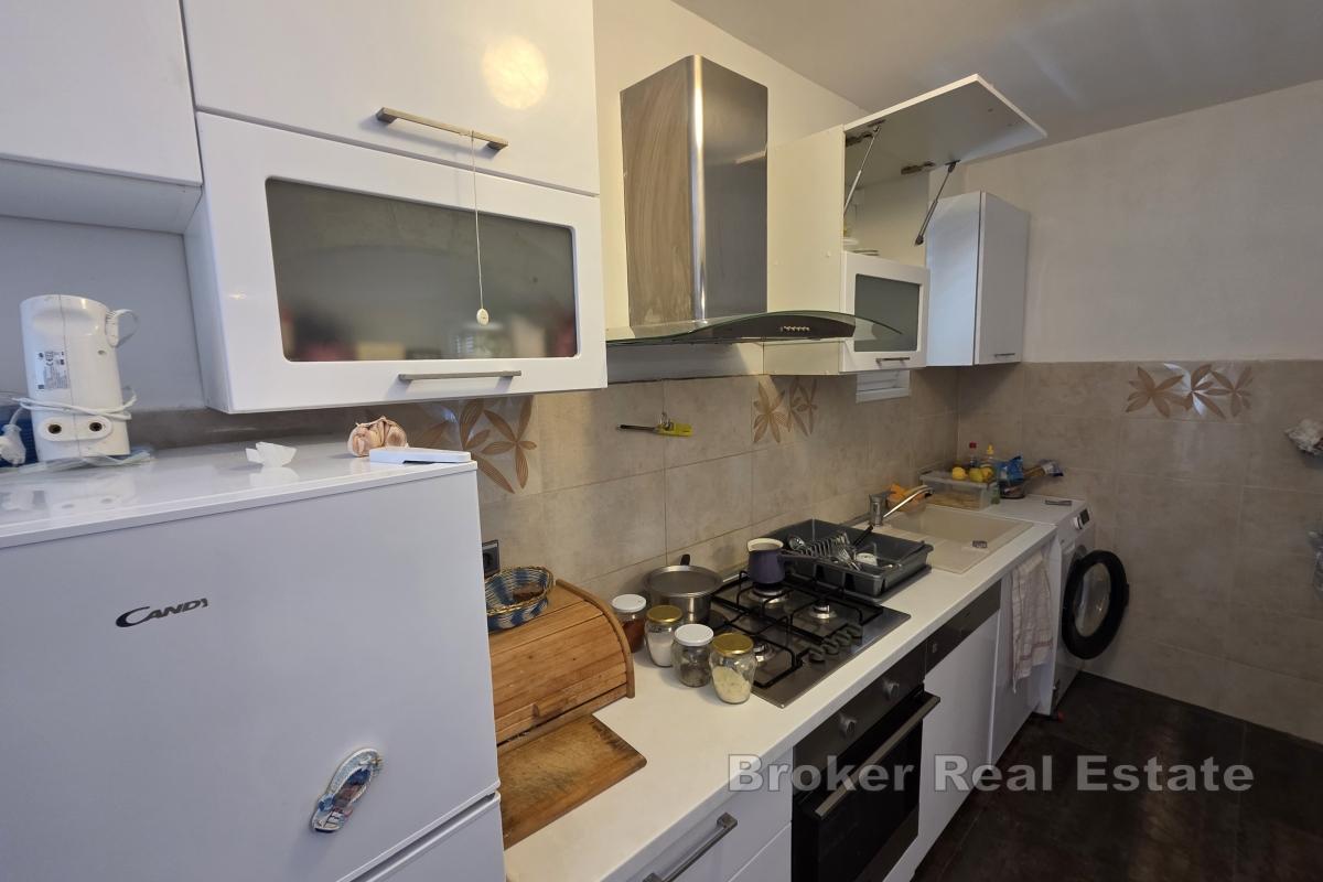 Przestronny dom z gajem oliwnym i niepowtarzalnym widokiem na zatokę