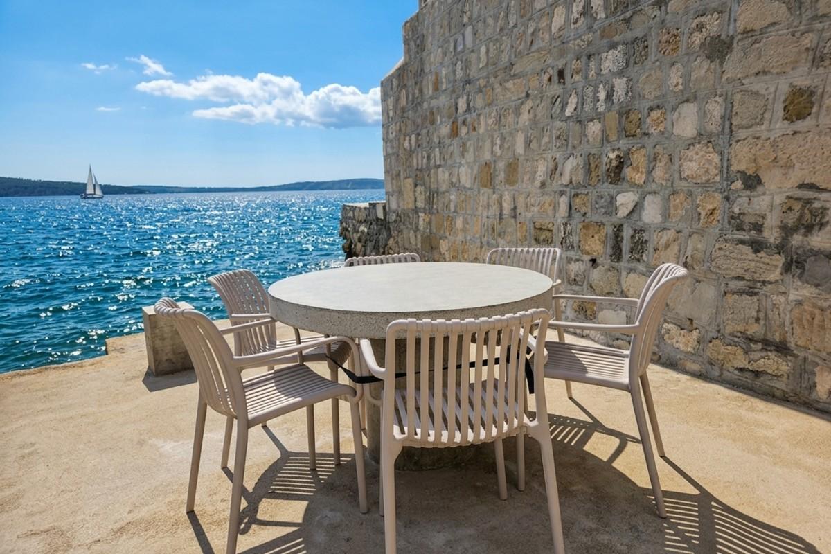 001-2061-10-kastela-modern-duplex-apartment-first-row-to-the-sea-for-sale