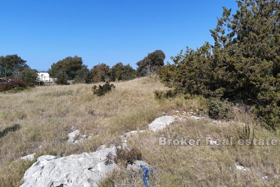 Byggnadsmark med havsutsikt