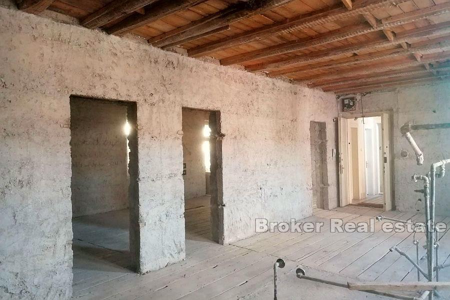 Unfinished apartment in an attractive location