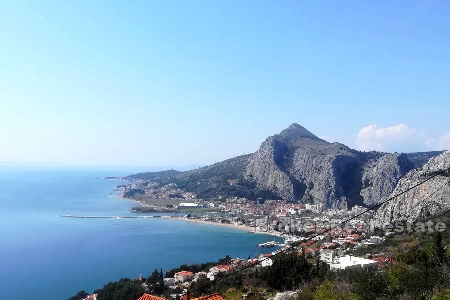 Building land with sea view
