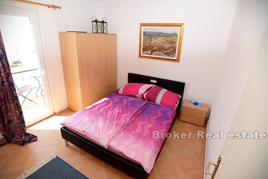 Einfamilienhaus auf drei Etagen in Meeresnähe