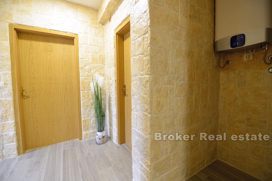 Villa en pierre avec vue sur Velebit