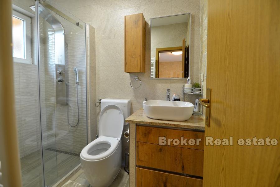 Villa en pierre avec vue sur Velebit