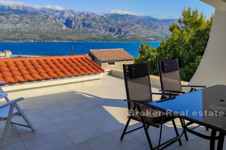 Dvojna kuća s pogledom na more