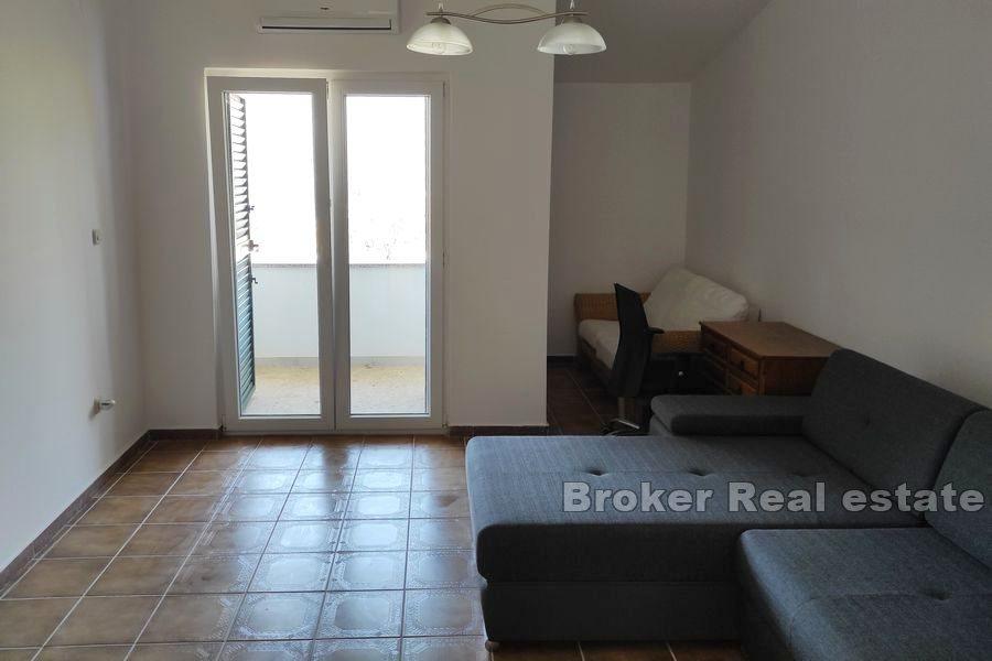 Dvojna kuća s pogledom na more