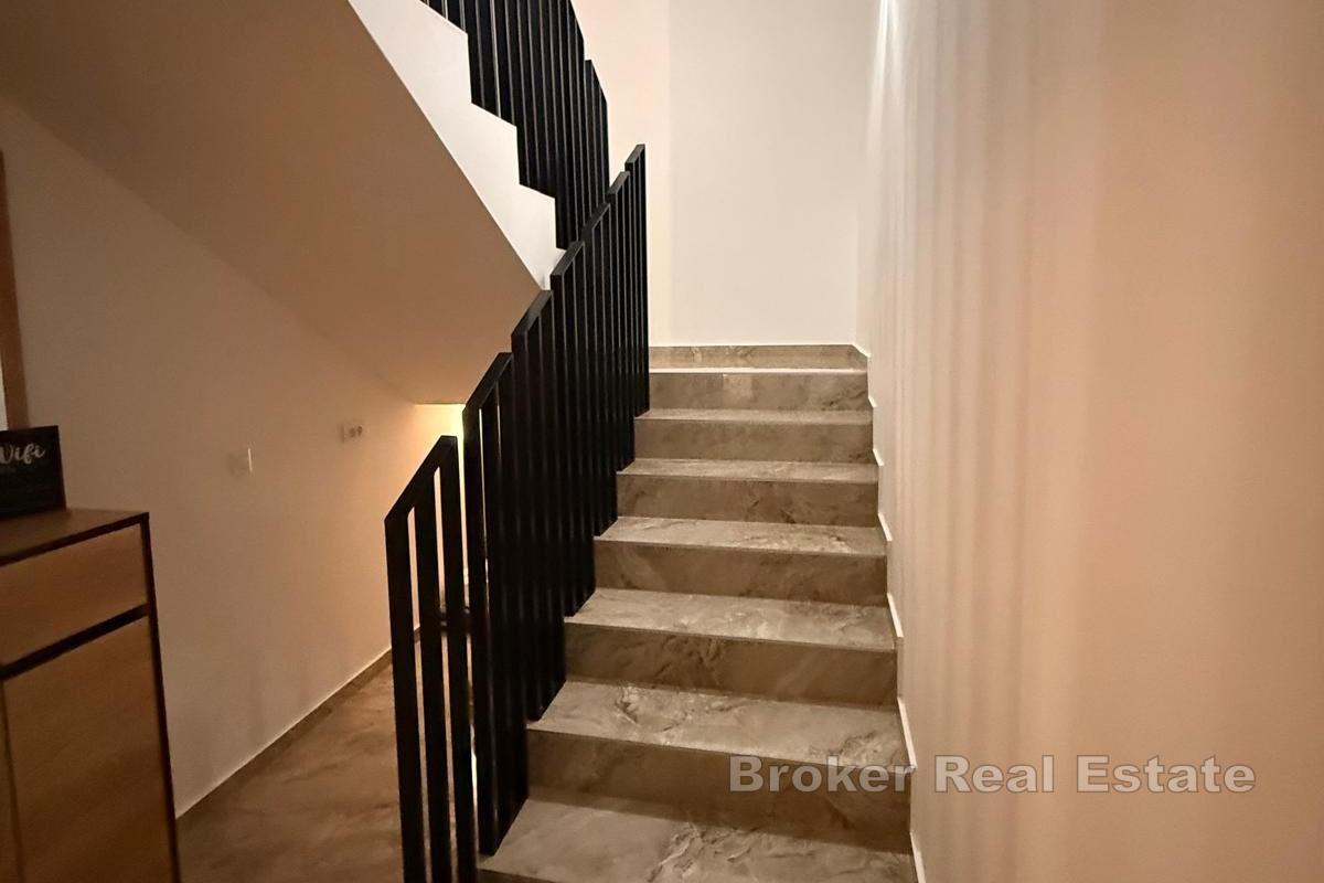 Moderne Villa im Bau mit Meerblick