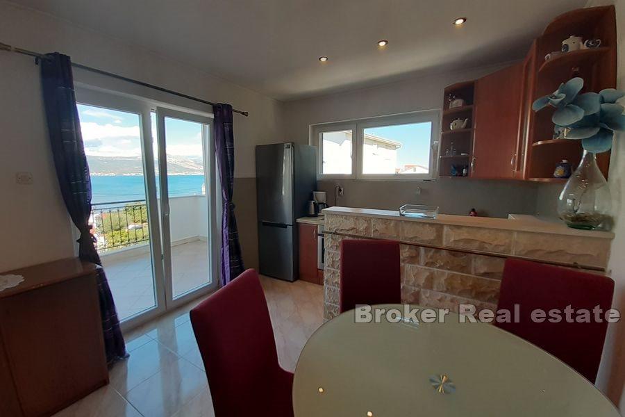 Apartment house with sea view