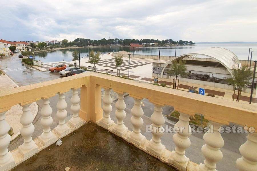 Semi-detached house in the first row to the sea