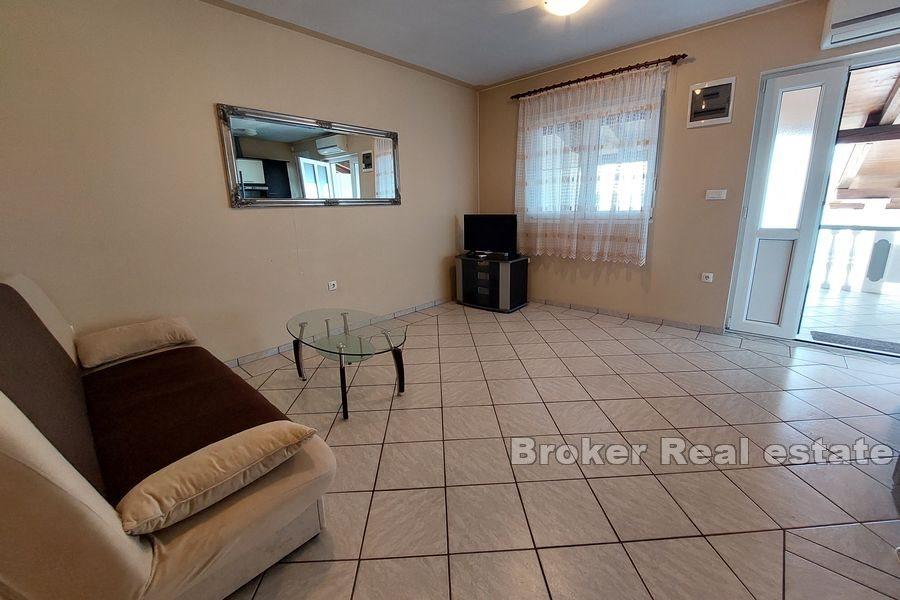 Hus i første rad til sjøen