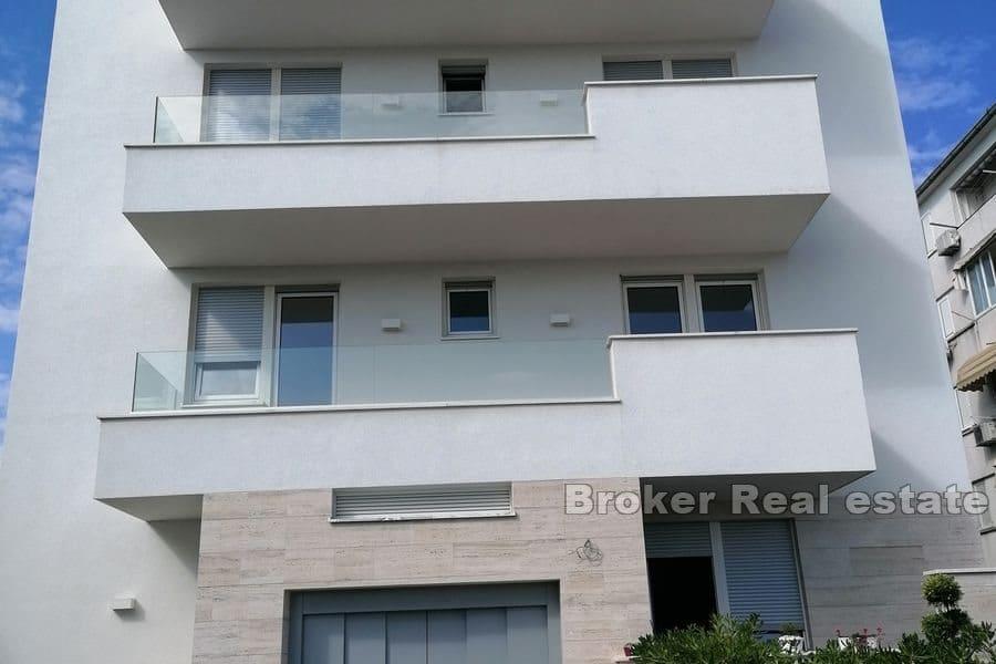 Apartment with a sea view