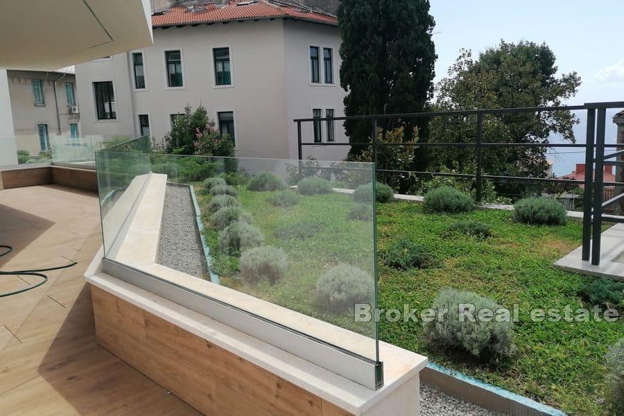 Apartment with a sea view