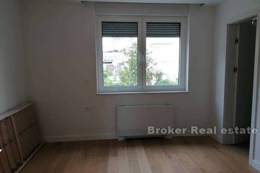 Apartment with a sea view