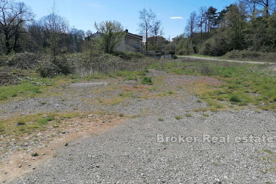 Building land in an excellent location