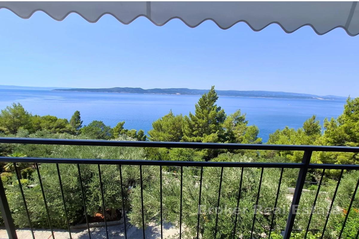 Dwupokojowy apartament z widokiem na morze, blisko plaży