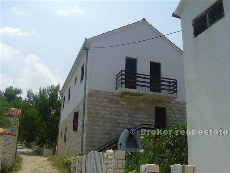 Дом во второй линии от моря, для продажи