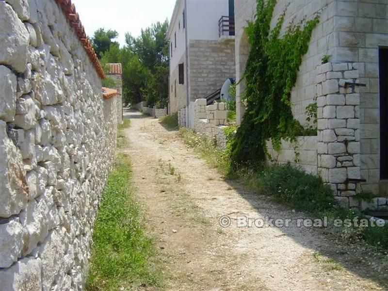 Дом во второй линии от моря, для продажи