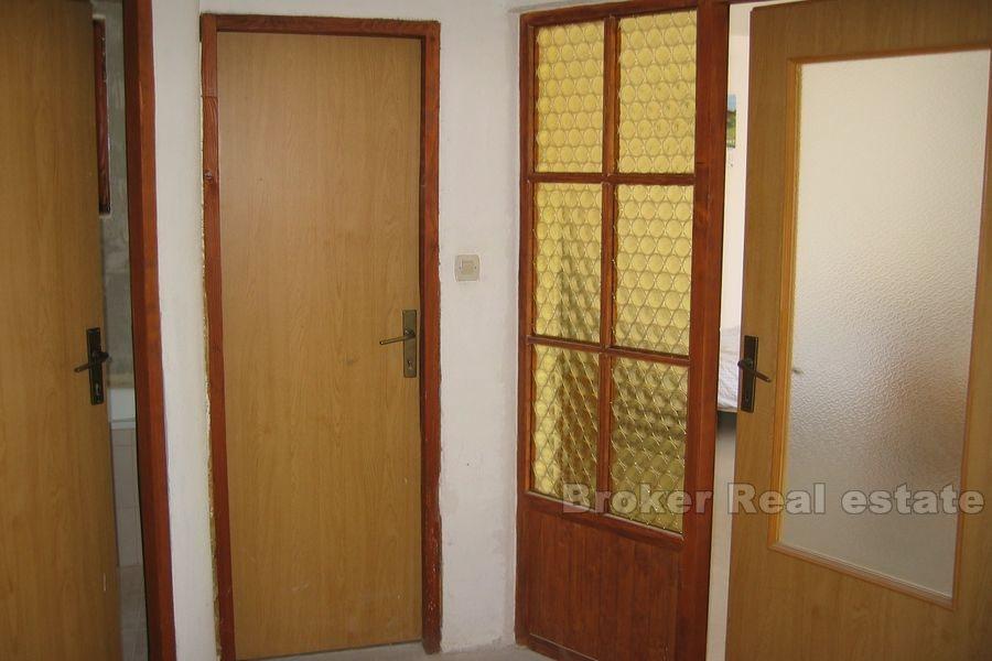 Attractive, maison nouvellement construite, à vendre