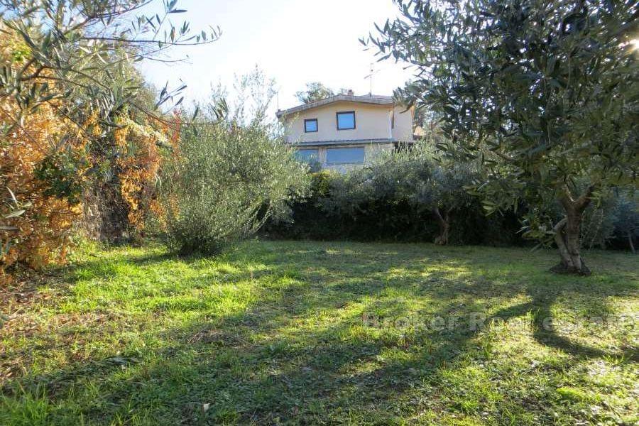 Haus auf 2 Etagen, mit Meerblick, zu verkaufen