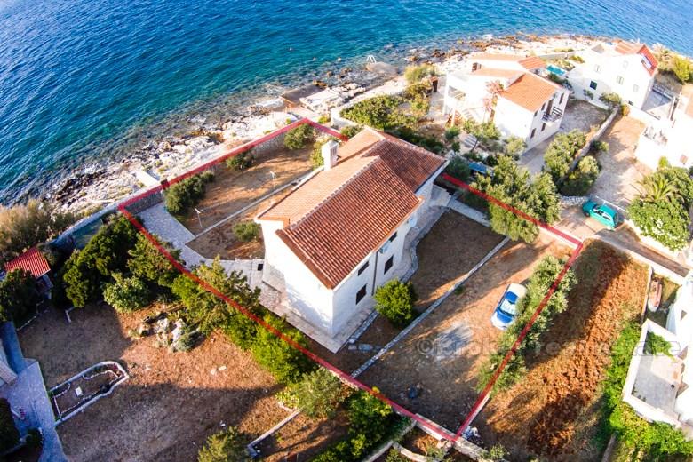 Maison individuelle dans la première rangée de la mer, à vendre
