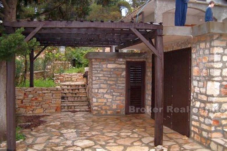 Casa in posizione eccezionale, fronte mare, in vendita