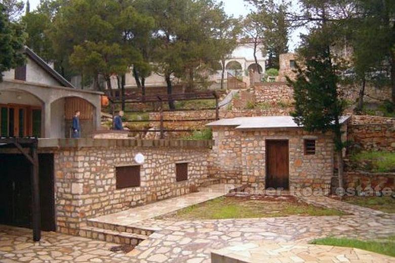 Casa in posizione eccezionale, fronte mare, in vendita