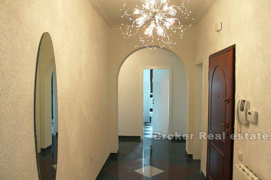 Wspaniała willa z otwartym widokiem na morze