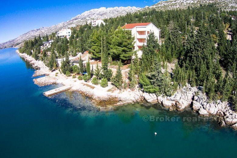 Villa on a beautiful location, for sale