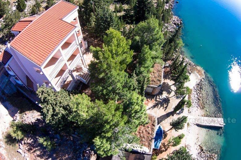 Villa on a beautiful location, for sale