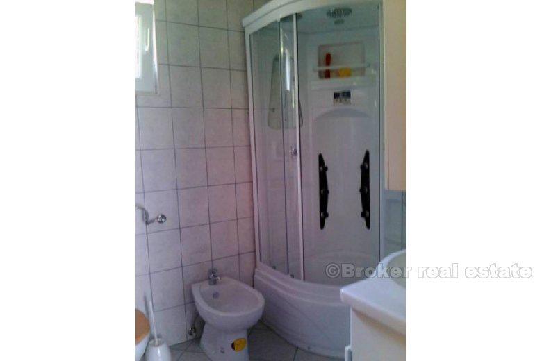 Dom wolnostojący w centrum miejscowości, na sprzedaż