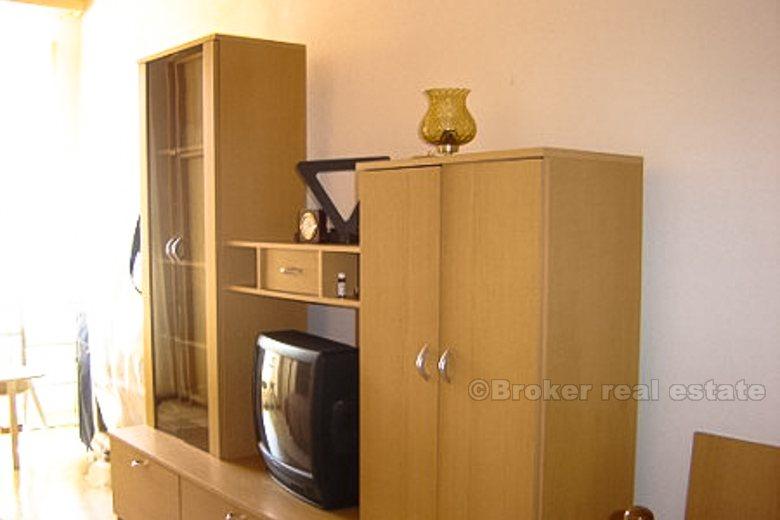 Wohnung in einem alten Haus an der Strandpromenade, zum Verkauf