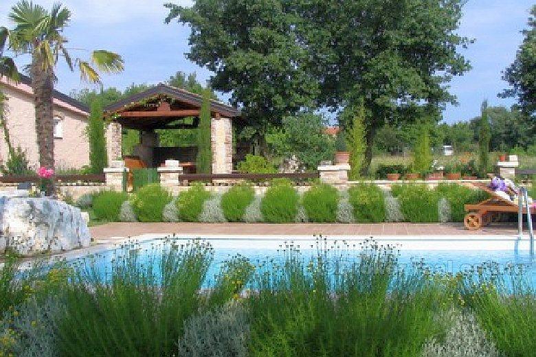 Fully furnished villa with a swimming pool, for sale