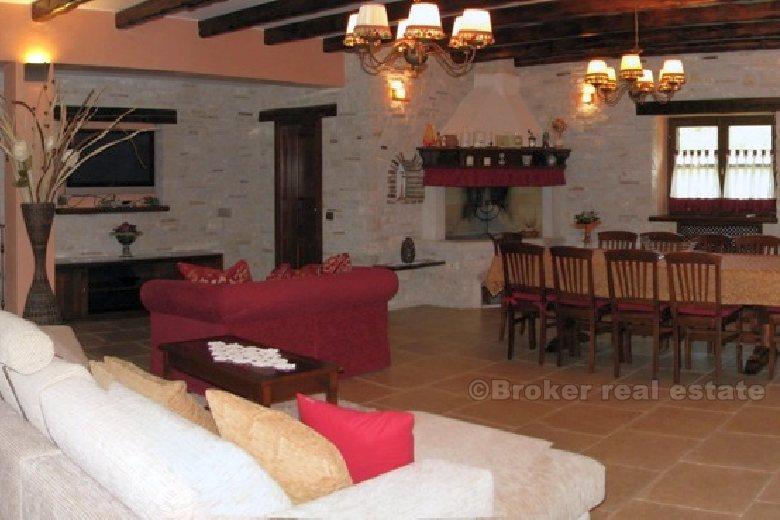 Villa de luxe avec piscine, à vendre