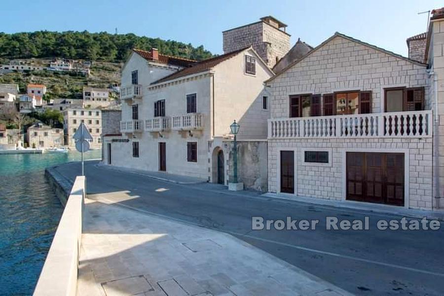 Двухквартирный дом, для продажи