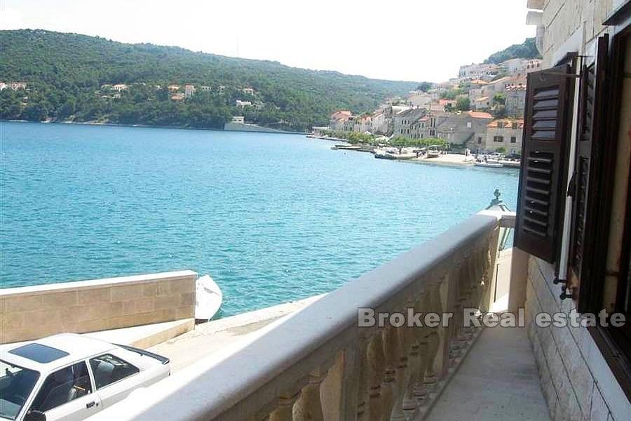 Semi-detached house, for sale