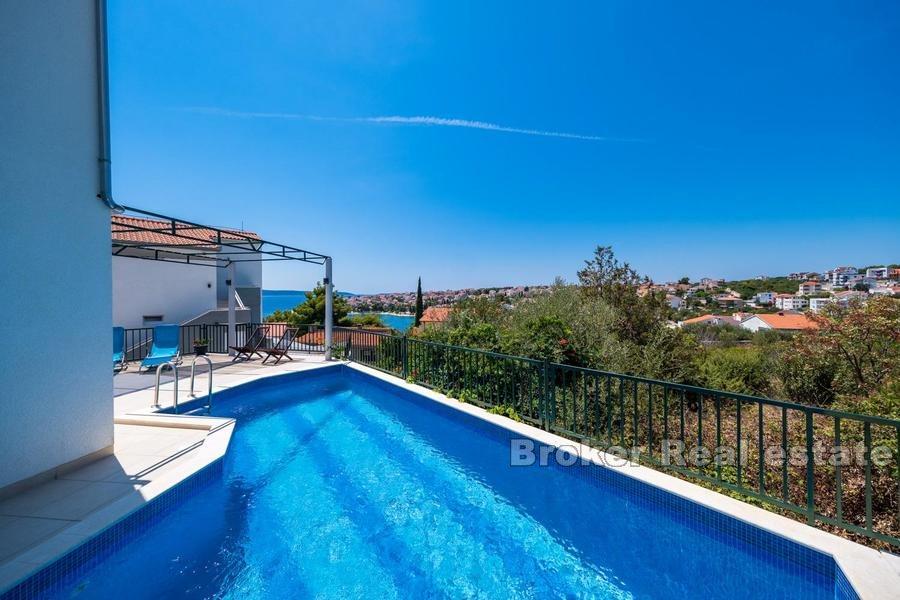 Maison avec piscine, à vendre