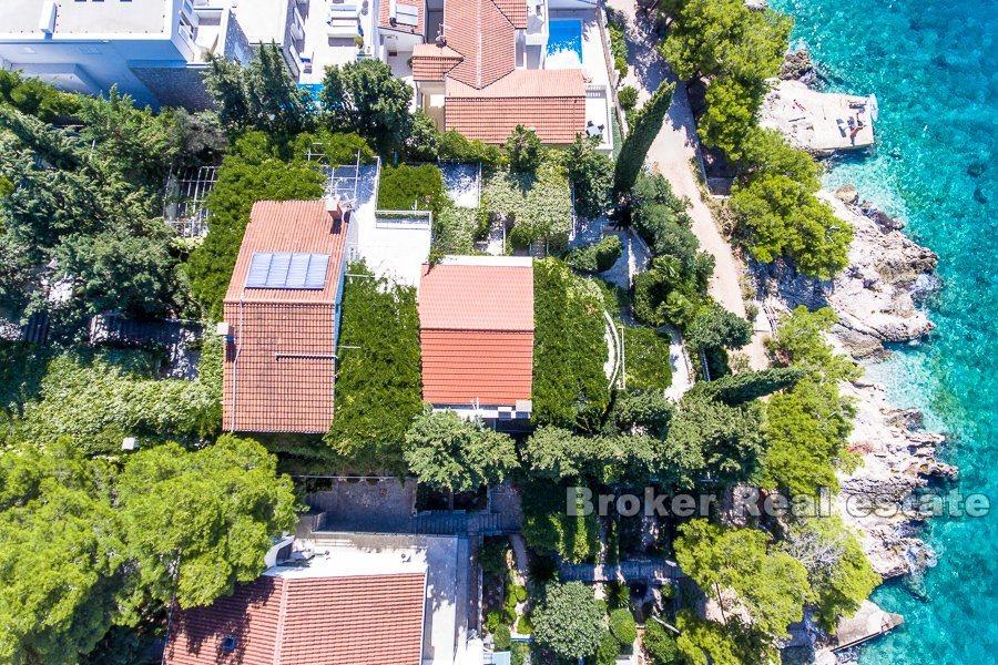 Роскошная вилла у моря на продажу