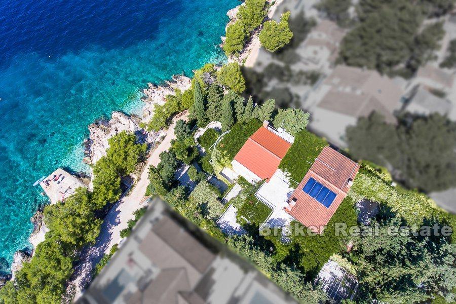 Luxury villa by the sea for sale