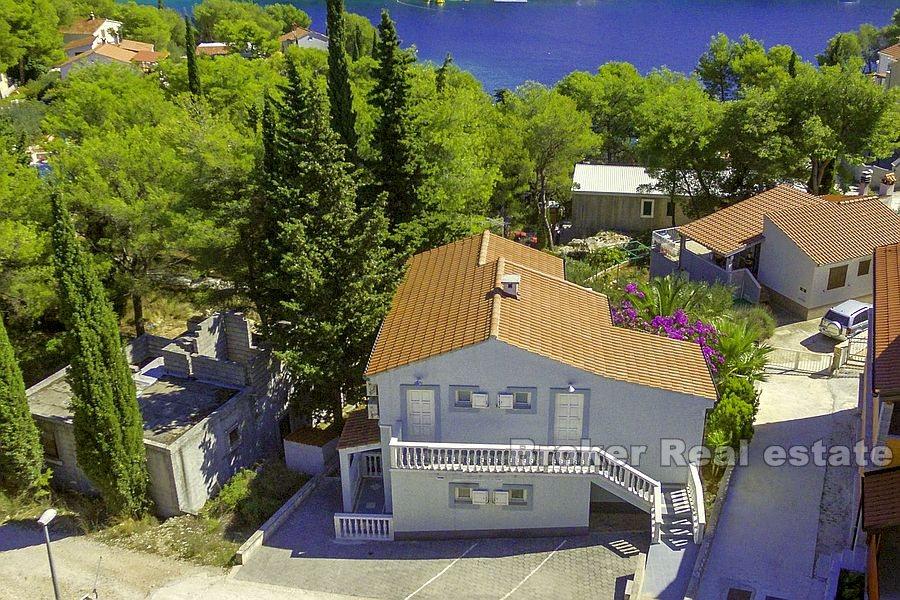 Kuća u lijepoj uvali, s pogledom na more, na prodaju